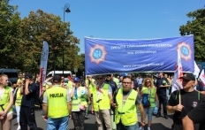 Delegacja NSZZ Policjantów woj. pomorskiego na pikiecie w Warszawie