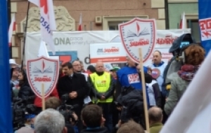 Manifestacja "Dość Lekceważenia Społeczeństwa"